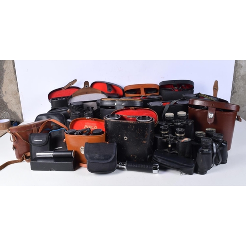 3986 - A huge collection of Binoculars (Qty)