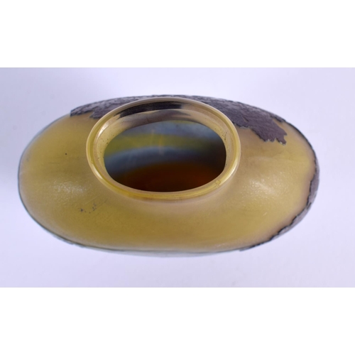 31 - A FINE EARLY 20TH CENTURY FRENCH GALLE TRIPLE LAYER GLASS VASE decorated with landscapes. 12 cm x 9 ... 