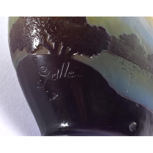 31 - A FINE EARLY 20TH CENTURY FRENCH GALLE TRIPLE LAYER GLASS VASE decorated with landscapes. 12 cm x 9 ... 