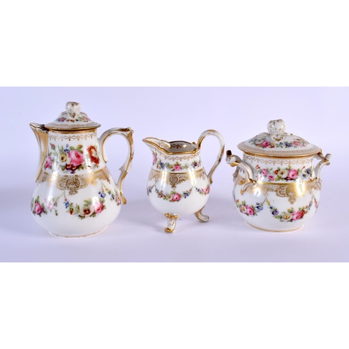 181 - 19th c. Paris porcelain cabaret set in Sevres style. 24 cm x 24 cm. (4)