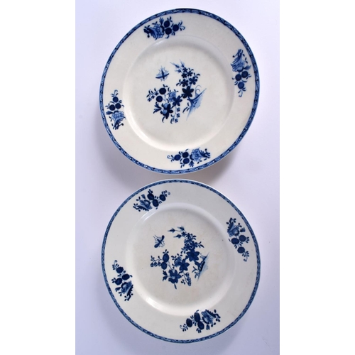 192 - Tournai set of eight porcelain plates painted in underglaze blue. 22 cm diameter. (8)