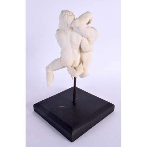 416 - A CONTINENTAL GRAND TOUR STYLE FIGURE OF WRESTLERS After the Antiquity. 25 cm x 14 cm.