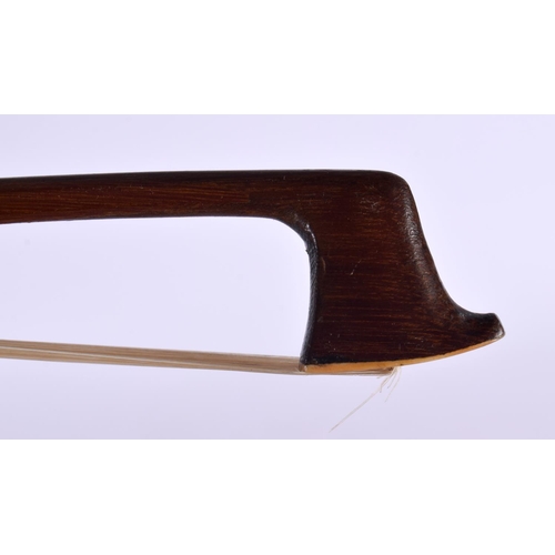 446 - A GERMAN VIOLIN BOW by Friedrich Glass. 74 cm long.