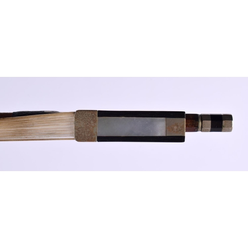 446 - A GERMAN VIOLIN BOW by Friedrich Glass. 74 cm long.