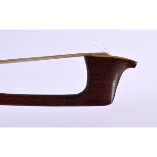 446 - A GERMAN VIOLIN BOW by Friedrich Glass. 74 cm long.