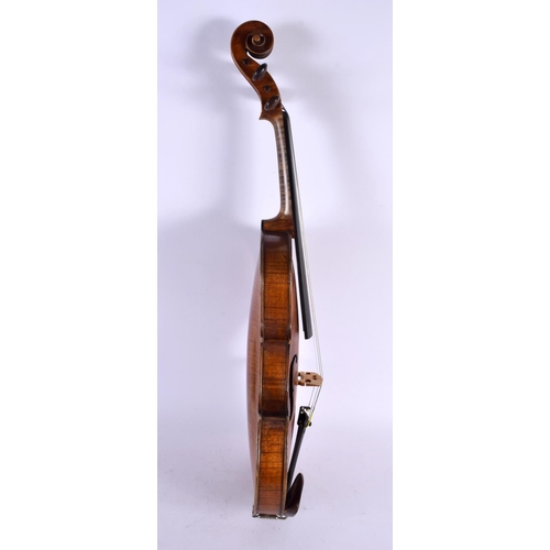 447 - A CASED TWO PIECE BACK VIOLIN WITH BOW by William Kiddie of Kirkcaldy. 58.5 cm long, length of back ... 