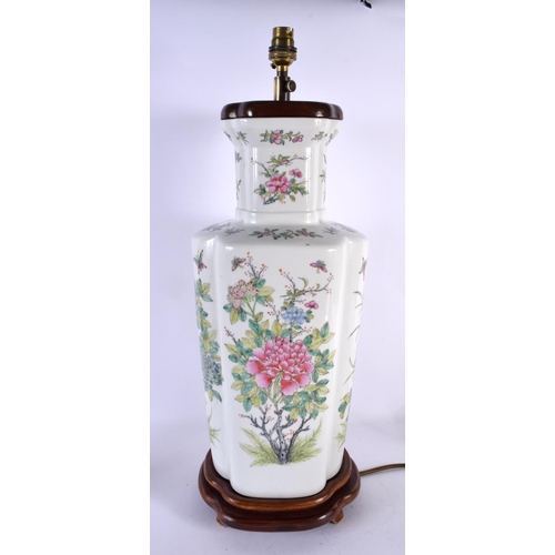 524 - A LARGE EARLY 20TH CENTURY CHINESE FAMILLE ROSE COUNTRY HOUSE LAMP Late Qing/Republic. 52 cm x 20 cm... 