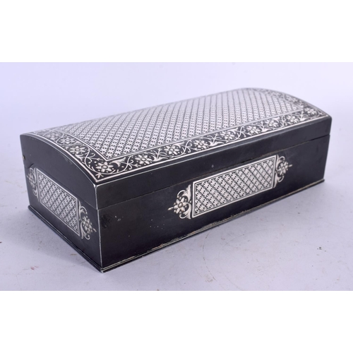 526 - A FINE 19TH CENTURY MIDDLE EASTERN SILVER INLAID BIDRI CASKET decorated with foliage and motifs. 16 ... 