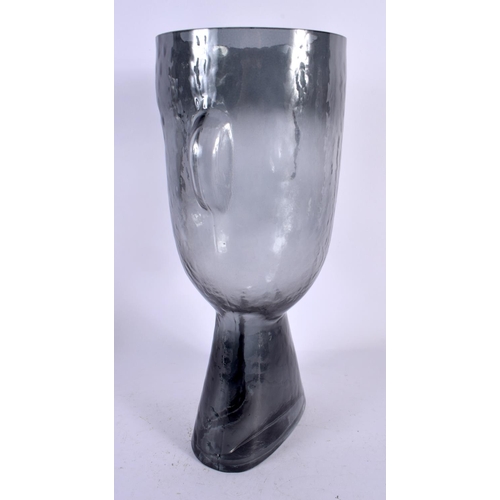 566 - AN UNUSUAL LARGE SMOKEY GLASS PORTRAIT VASE. 33 cm x 14 cm.