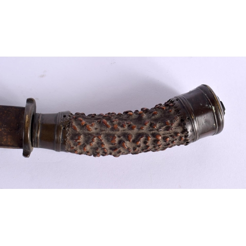 581 - A LARGE 19TH CENTURY CONTINENTAL ANTLER HANDLED KNIFE. 47 cm long.