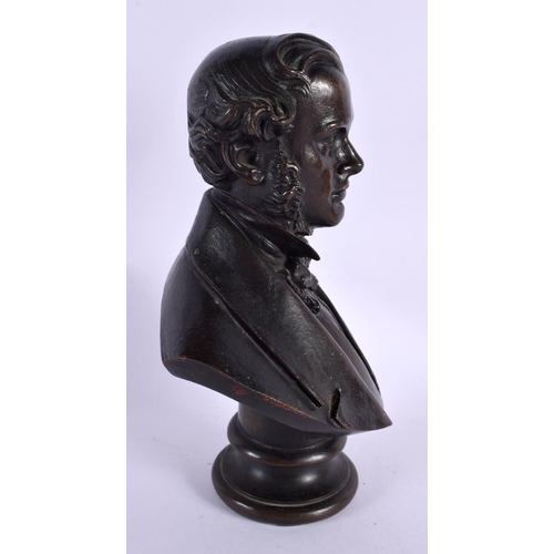 586 - Carlo Marcochetti (1840-1849) Bronze, Bust of a male. 21 cm x 12 cm.