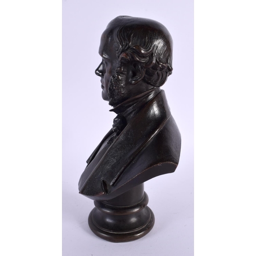 586 - Carlo Marcochetti (1840-1849) Bronze, Bust of a male. 21 cm x 12 cm.