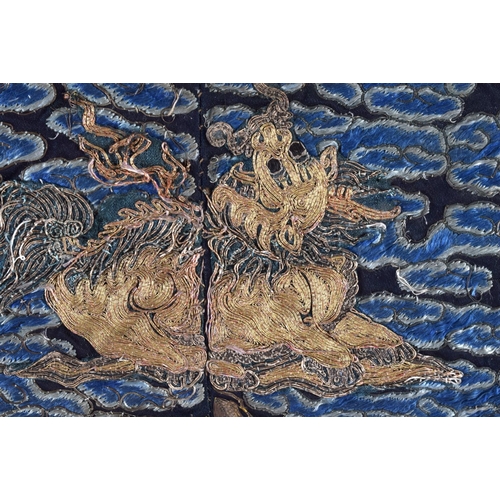 650 - A 17TH/18TH CENTURY CHINESE EMBROIDERED SLK BADGE Ming/Qing. 82 cm x 68 cm.