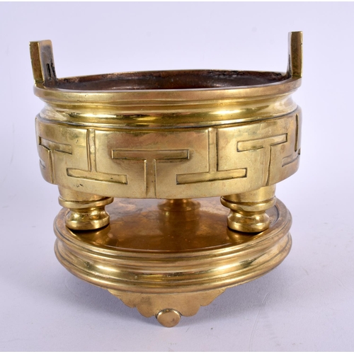 714 - A 19TH CENTURY CHINESE TWIN HANDLED BRONZE CENSER ON STAND Qing. 1686 grams. 13 cm wide, internal wi... 