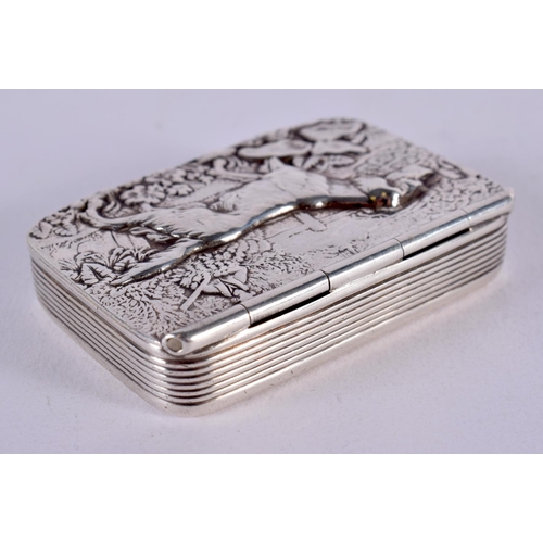 732 - A 1980S ENGLISH SILVER HUNTING SNUFF BOX. Sheffield 1987. 74 grams. 6.75 cm x 4 cm.