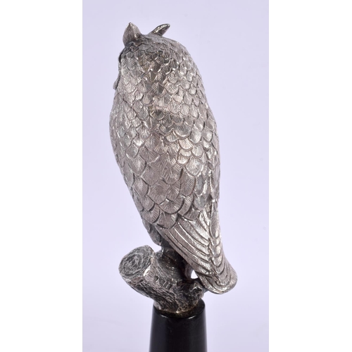 738 - A LOVELY 1980S ENGLISH SILVER FIGURE OF AN OWL. London 1985. 423 grams overall. 22 cm high.