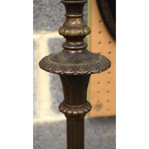 827 - A LARGE 19TH CENTURY FRENCH BRONZE STANDARD LAMP. 150 cm high.