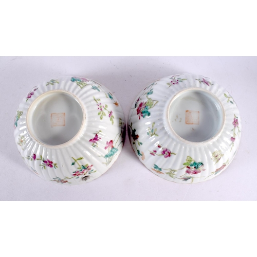 112 - A PAIR OF LATE 19TH CENTURY CHINESE FAMILLE ROSE BARBED BOWLS Guangxu, painted with locusts and foli... 