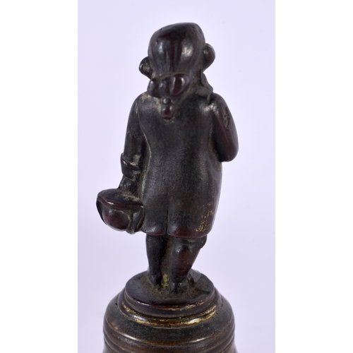 138 - A 19TH CENTURY EUROPEAN GRAND TOUR BRONZE FIGURE OF A MALE modelled upon a bronze pedestal base. 14 ... 