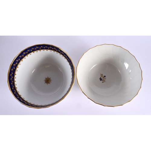 173 - Two Late 18th century Flight Barr Worcester teabowls and saucesr, a New Hall 161 pattern teabowl and... 