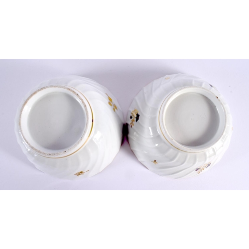 173 - Two Late 18th century Flight Barr Worcester teabowls and saucesr, a New Hall 161 pattern teabowl and... 