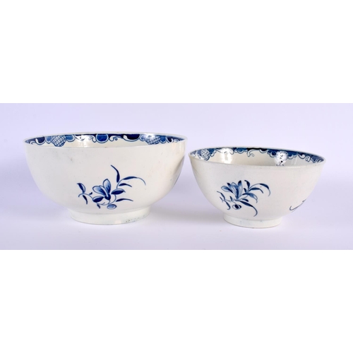 178 - 18th century Worcester graduated pair of Mansfield pattern bowls.  8cm high