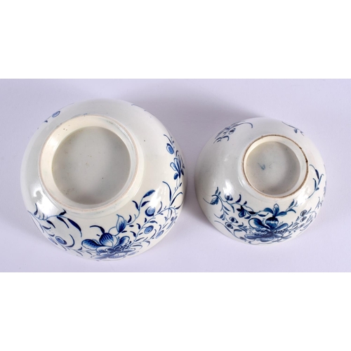 178 - 18th century Worcester graduated pair of Mansfield pattern bowls.  8cm high