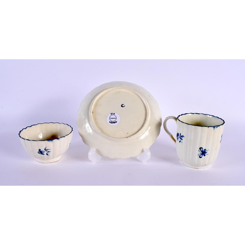 240 - 18th century Worcester teabowl, coffee cup and saucer with the Gilliflower pattern.  Cup 6.5cm high,... 