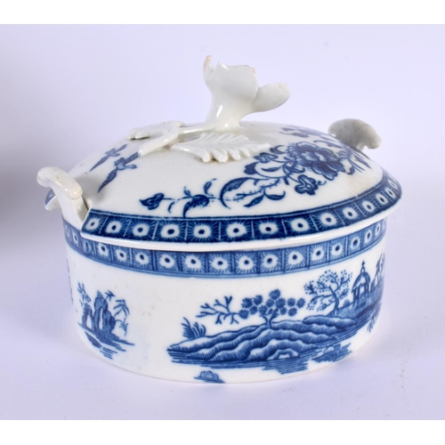 248 - 18th century Worcester  butter tub cover and stand printed with the Fence pattern.  Tub 8.5cm high