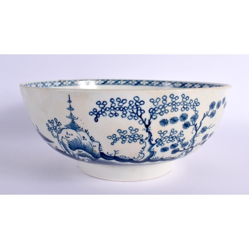 257 - 18th century Worcester punch bowl painted with the cannonball pattern.  9cm high