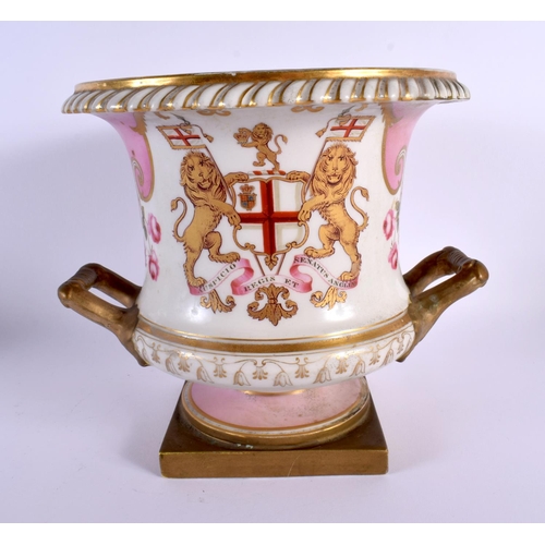 274 - Flight Barr and Barr vase painted with the Arms of the East Idia Company.  14.5cm high