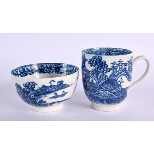 287 - 18th century pair of Caughley teabowl and saucer printed with Bell Toy and Mother and Child pattern,... 