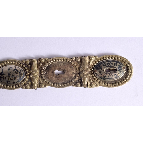 312 - A TURKISH ARMENIAN RUSSIAN NIELLO SILVER BELT decorated with foliage. 398 grams. 77 cm long.