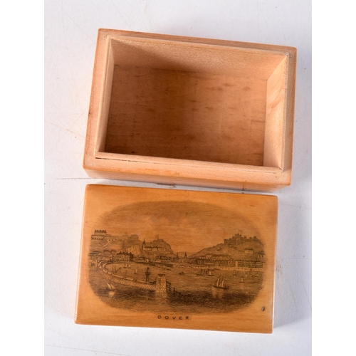 1000 - AN ANTIQUE MAUCHLINWARE DOVER BOX. 8 cm x 5.5 cm.