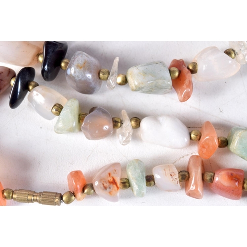 1008 - A CONTINENTAL AGATE NECKLACE. 89 grams. 72 cm long.