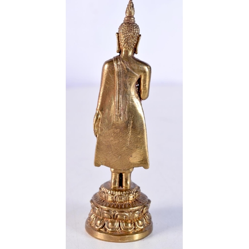 1020 - A THAI BRONZE BUDDHA. 10.5 cm high.