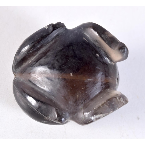 1053 - AN ANTIQUE MIDDLE EASTERN CARVED ROCK CRYSTAL TOAD. 5.5 cm x 4.5 cm.