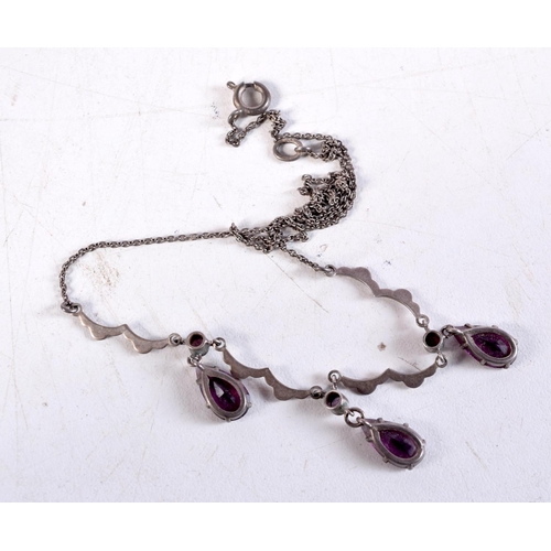 1089 - AN AMETHYST NECKLACE. 3.5 grams. 20 cm long.