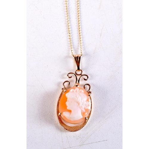 1091 - A 10CT GOLD CAMEO NECKLACE. 2.5 grams. Chain 46 cm long.