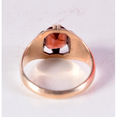 1103 - A 9CT GOLD RING. 4.8 grams. T/U.