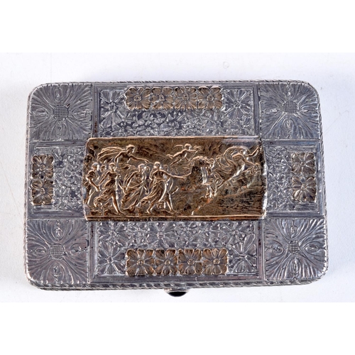 1152 - A CONTINENTAL SILVER AND GOLD SNUFF BOX. 75.7 grams. 7.5 cm x 5.5 cm.