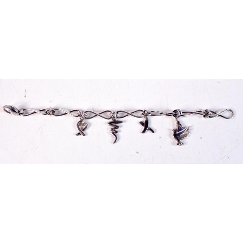 1170 - A TIFFANY & CO SILVER BRACELET. 22.7 grams. 19 cm long.