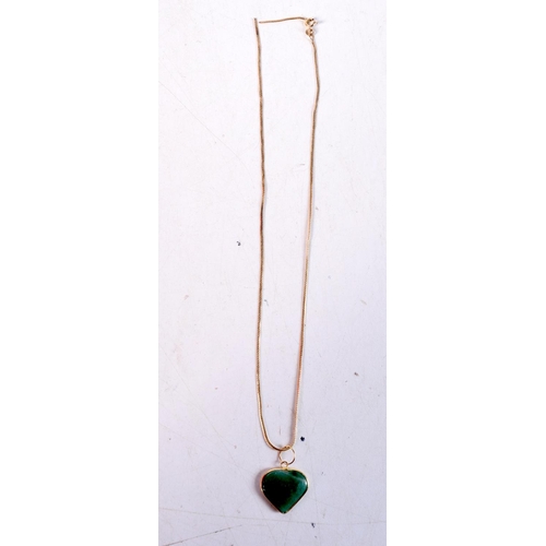 1172 - A 9CT GOLD AND JADEITE NECKLACE. 4.3 grams. Chain 45 cm long, pendant 2.25 cm x 2 cm.