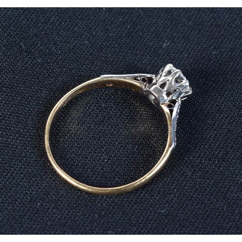 1210 - A LOVELY 18CT GOLD AND DIAMOND SOLITAIRE RING. 1.9 grams.