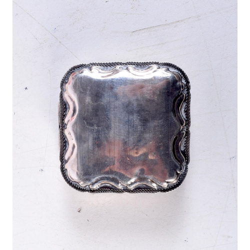 1256 - AN ANTIQUE DUTCH SILVER PATCH BOX. 26.7 grams. 5 cm square.