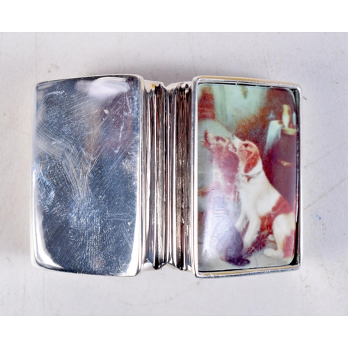 1319 - A SILVER DOG PILL BOX. 19 grams. 2.5 cm x 3 cm.