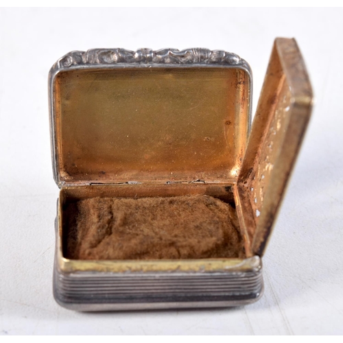 1331 - AN ANTIQUE SILVER BOX. 20.8 grams. 3 cm x 2.25 cm.