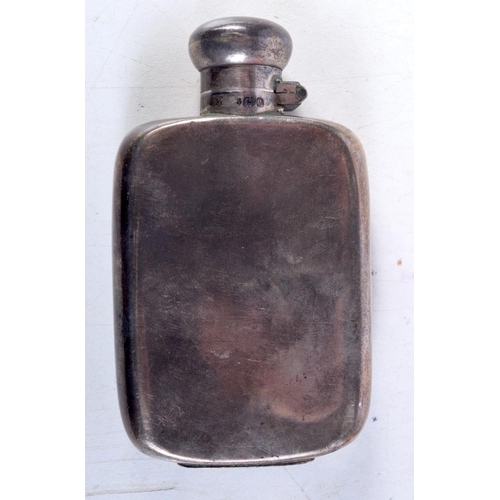 1391 - AN EDWARDIAN SILVER HIP FLASK. Birmingham 1904. 74 grams. 10 cm x 5.75 cm.