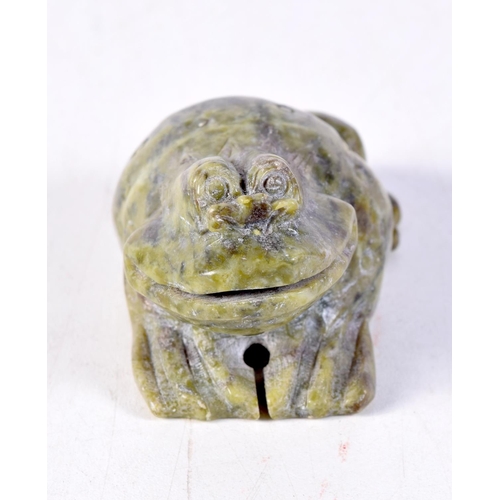 1413 - A CHINESE CARVED SOAPSTONE TOAD. 8 cm x 4.5 cm.