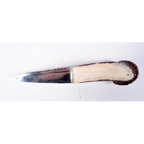 1450 - A VINTAGE SCOTTISH HORN KNIFE. 19 cm long.